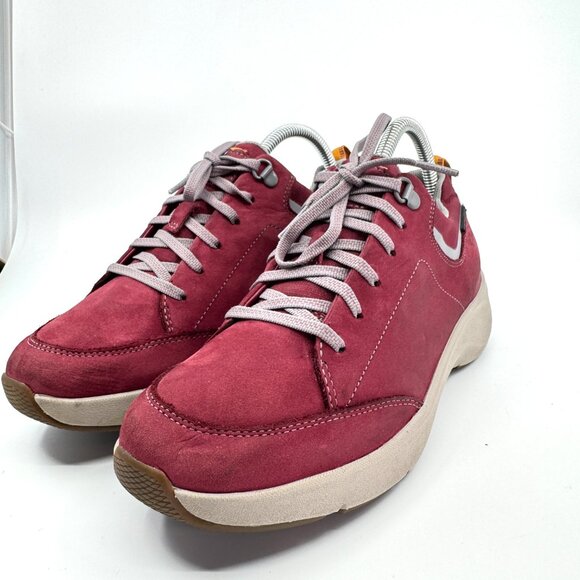 Clarks Shoes Womens 8.5 Wine Suede Wave 2.0 Lace Waterproof Walking Wavewalk Low - Picture 2 of 9